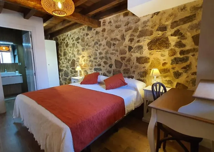 Casas Del Castillo, 1